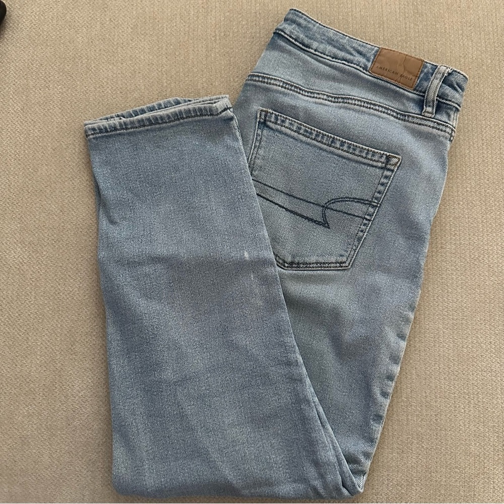 american eagle mom jeans